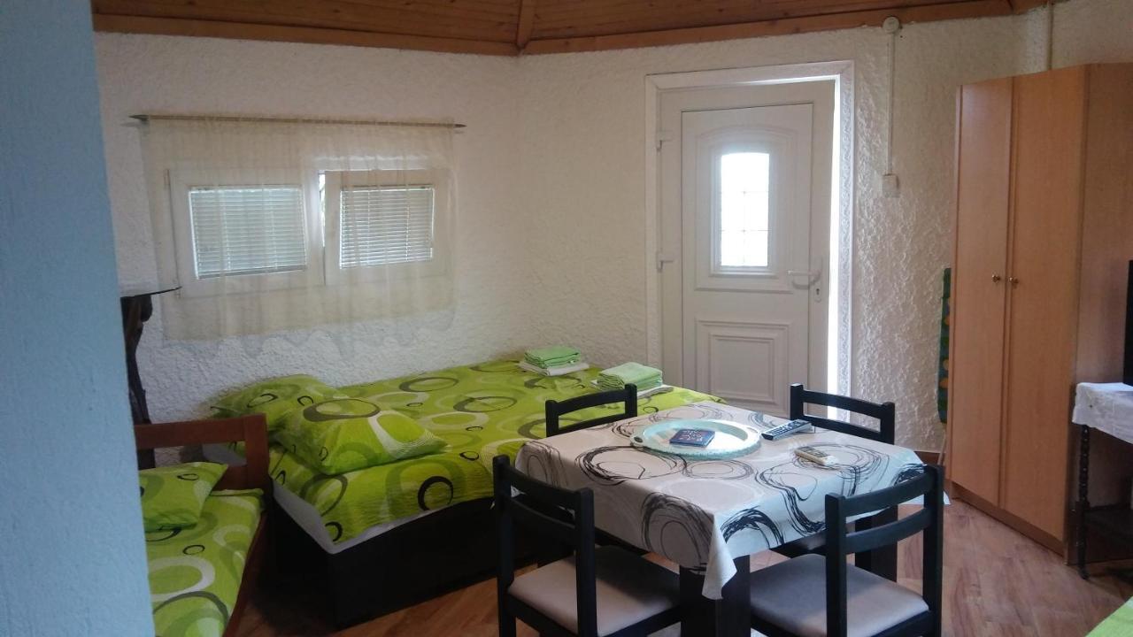 Petkovic Apartmani 1 Tivat Exterior photo